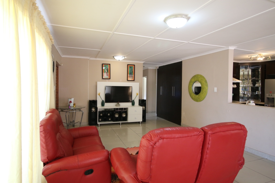 5 Bedroom Property for Sale in Gonubie Eastern Cape